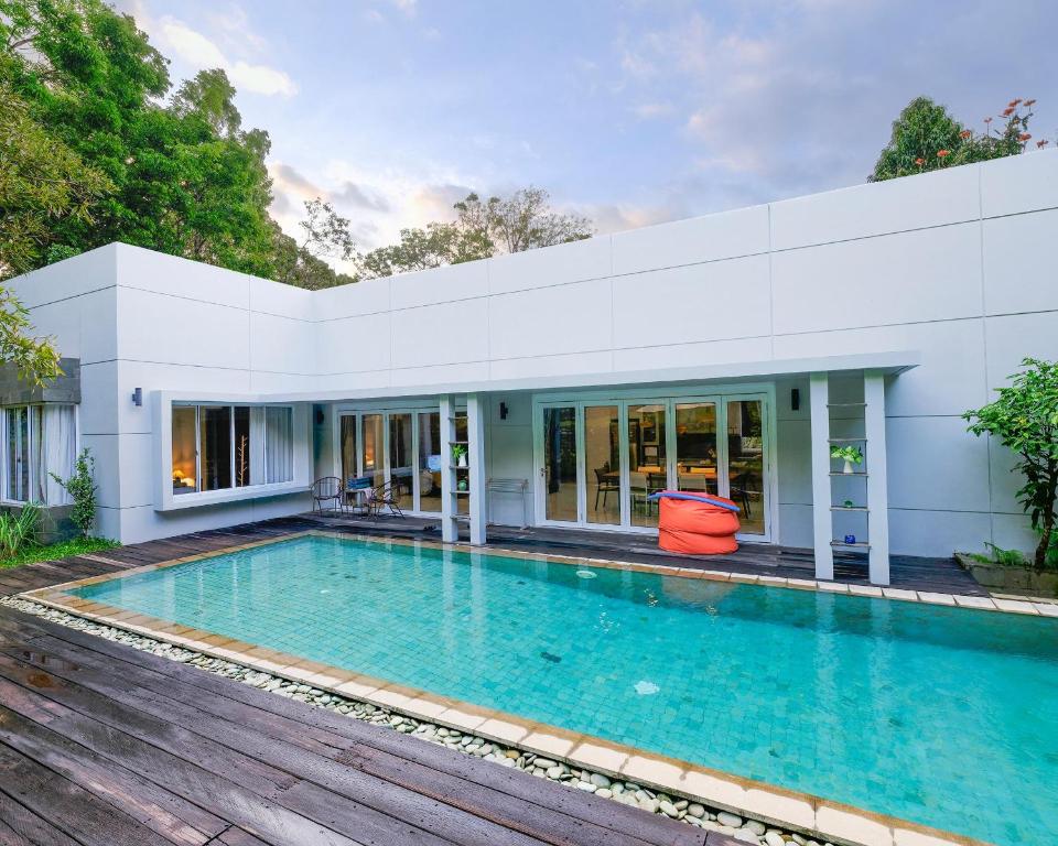 La Quoriena Botanical Villa Amp Caf Labuan Bajo Flores Indon Sie Tarifs 2024