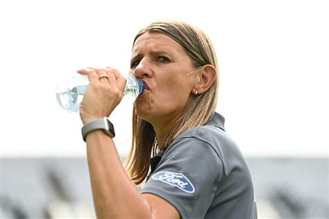 Nueva Zelanda Toca Fondo Antes De La Copa Mundial Femenina Ftbl La Nueva Zelanda Toca Fondo Antes De La Copa Mundial Femenina Ftbl La