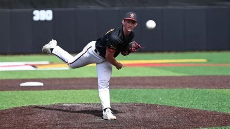 Riley Fitzwater Propel Vmi Baseball Past Wofford Virginia Military Riley Fitzwater Propel Vmi Baseball Past Wofford Virginia Military